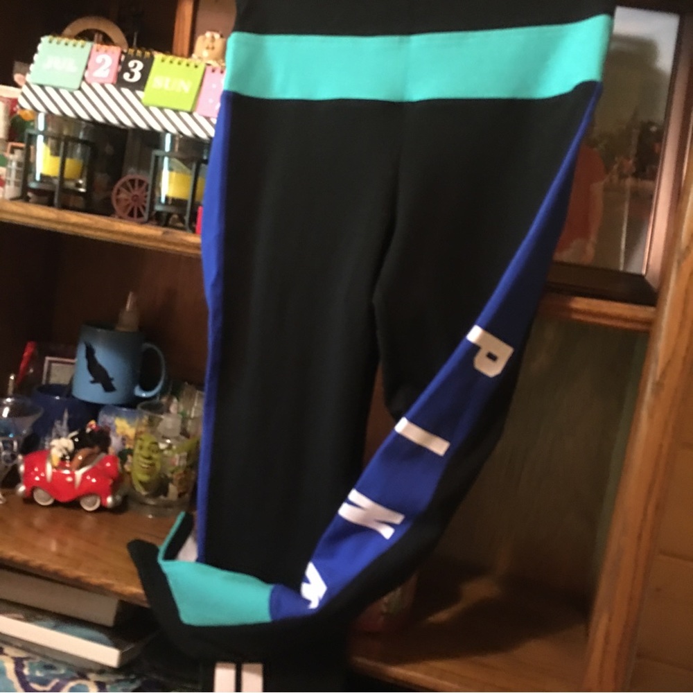 PINK MERMAID LEGGINGS BNWT YOGA NEW small